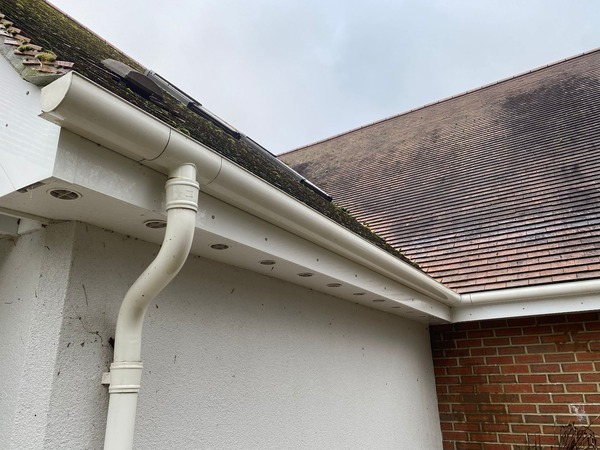 Residential gutter cleaning experts in Reigate, Surrey